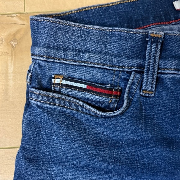 Tommy Hilfiger Blue Skinny Jeans with Red and White Patch - Picture 5 of 9